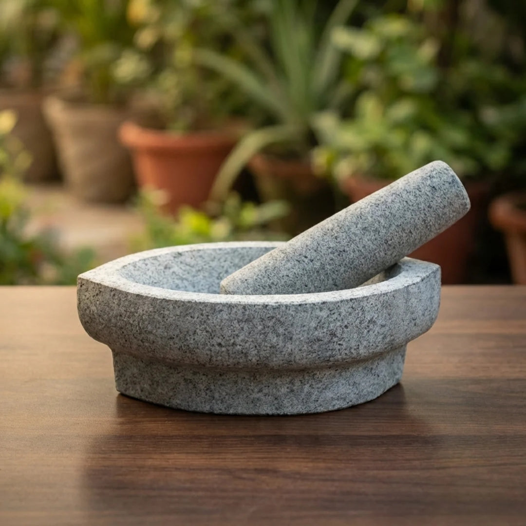 Granite Nanni Kalvam (நன்னி கல்வம்) with Pestle
