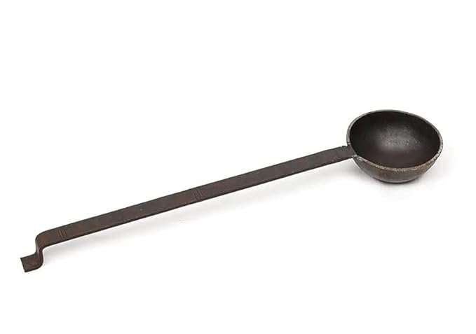 Iron Tadka Pan Round Long Handle – Black, 10 cm