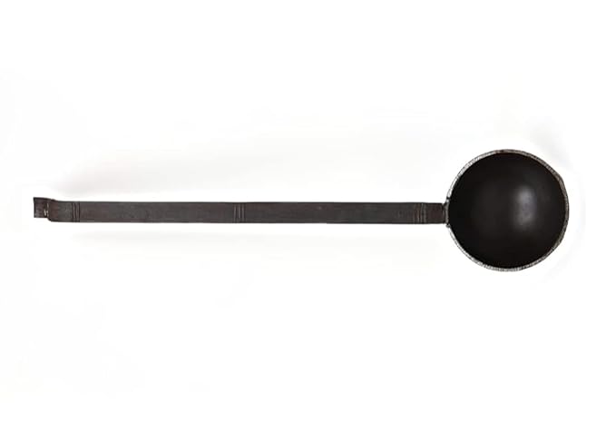Iron Tadka Pan Round Long Handle – Black, 10 cm