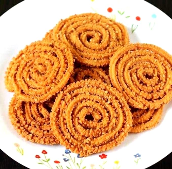 Brass Sevanazhi / Chakli Press / Murukku Maker with 6 Free Jalis